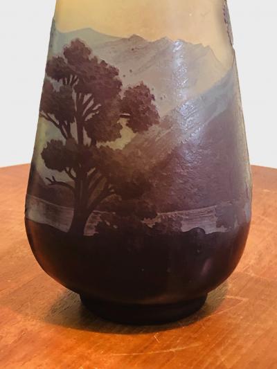  mile Gall EXCEPTIONAL EMILE GALLE LANDSCAPE CAMEO CARVED VASE