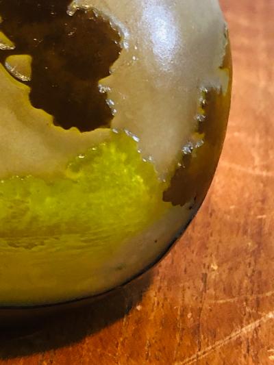  mile Gall EXQUISITE EMILE GALLE CAMEO CARVED TREE IN LANDSCAPE VASE