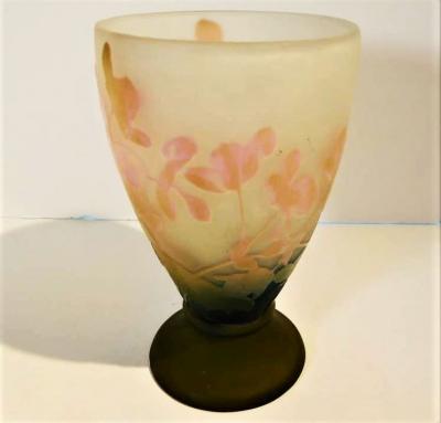 mile Gall Emile Galle Floral Cameo Vase in Olive Green Pink Blue and Frost