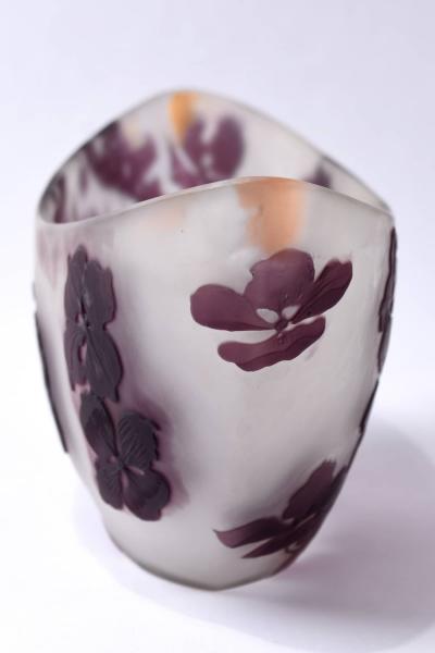  mile Gall Emile Galle French Cameo Art Glass Bowl Hydrangea Flowers C A 1900 s