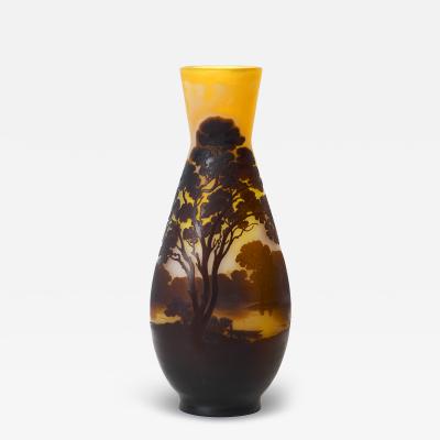  mile Gall Galle Cameo Glass Landscape Vase