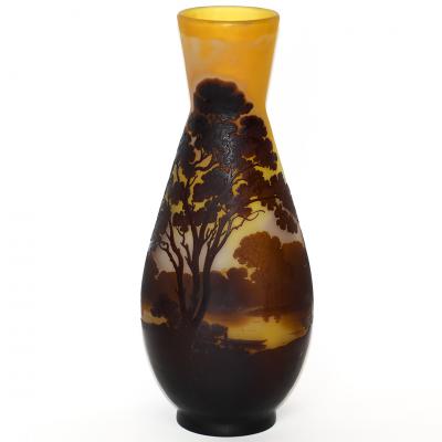  mile Gall Galle Cameo Glass Landscape Vase