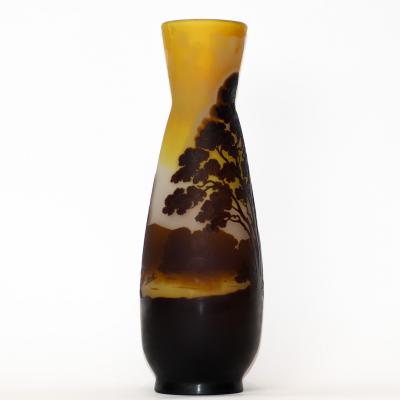  mile Gall Galle Cameo Glass Landscape Vase