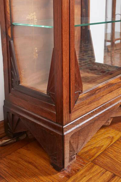  mile Gall Galle Display Cabinet or Vitrine