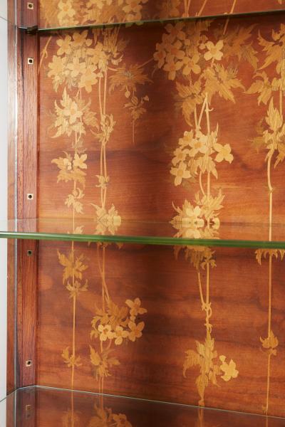  mile Gall Galle Display Cabinet or Vitrine