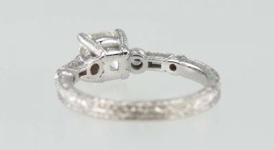 1 11 CARAT CUSHION CUT DIAMOND ENGAGEMENT RING