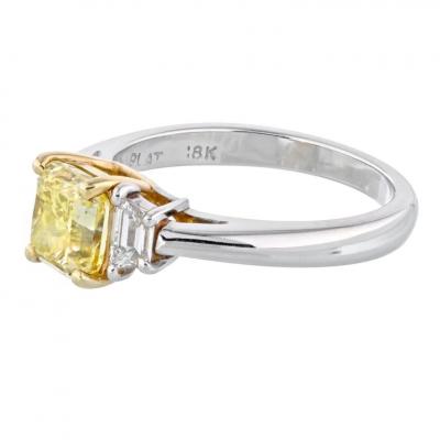 1 51 CARAT RADIANT CUT DIAMOND FANCY INTENSE YELLOW GIA TRAPS RING