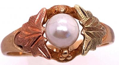 10 Karat Yellow and Rose Gold Fashion Pearl Ring