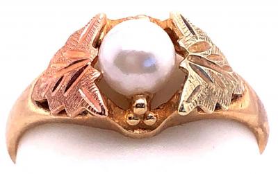 10 Karat Yellow and Rose Gold Fashion Pearl Ring