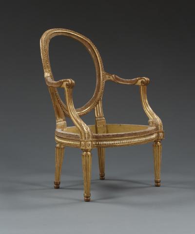 11440 A SUPERB CHAISE MEDALLION ARMCHAIR