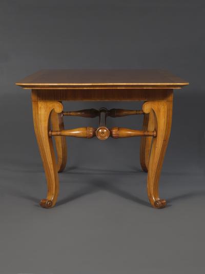 11539 A CHERRYWOOD VENEERED LIBRARY TABLE