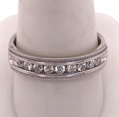 14 Karat White Gold Band Ring Wedding Ring with 9 Round Diamonds