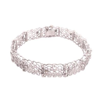 14 Karat White Gold Contemporary Bracelet with Round Diamonds