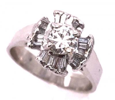 14 Karat White Gold Contemporary Ring with Diamond Cluster 1 00 TDW