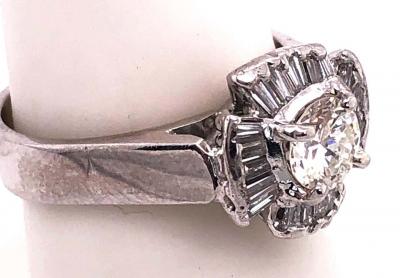 14 Karat White Gold Contemporary Ring with Diamond Cluster 1 00 TDW