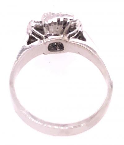 14 Karat White Gold Contemporary Ring with Diamond Cluster 1 00 TDW