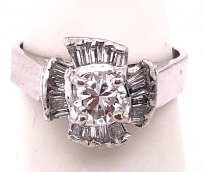 14 Karat White Gold Contemporary Ring with Diamond Cluster 1 00 TDW