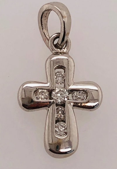 14 Karat White Gold Cross Religious Pendant 0 10 Total Diamond Weight