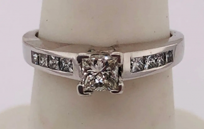 14 Karat White Gold Diamond Engagement Ring 1 40 Total Diamond Weight