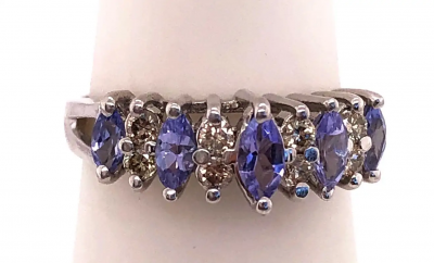 14 Karat White Gold Fashion Diamond and Amethyst Ring 1 50 TDW