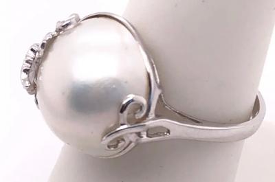 14 Karat White Gold Pearl Solitaire with Diamond Accent Ring