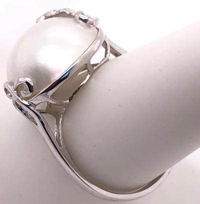 14 Karat White Gold Pearl Solitaire with Diamond Accent Ring