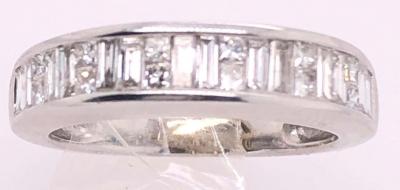 14 Karat White Gold and Diamond Bridal Ring 1 25 Total Diamond Weight