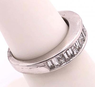 14 Karat White Gold and Diamond Bridal Ring 1 25 Total Diamond Weight