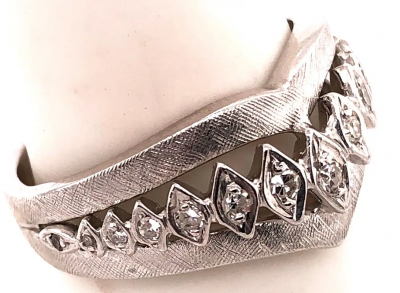 14 Karat White Gold and Diamond Geometric Ring or Bridal Band 0 33 TDW