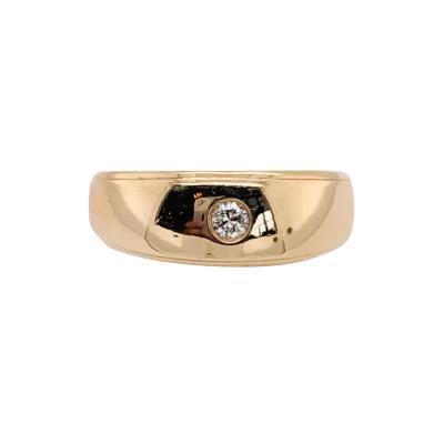 14 Karat Yellow Gold Band Ring with 15 Carat Center Diamond Round