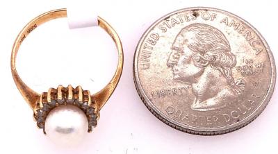 14 Karat Yellow Gold Fashion Pearl Ring with Diamonds