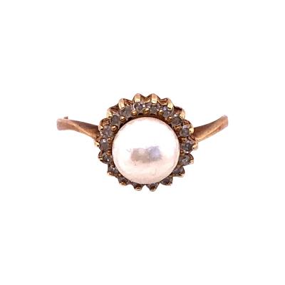 14 Karat Yellow Gold Fashion Pearl Ring with Diamonds