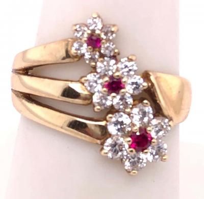 14 Karat Yellow Gold Fashion Three Flower Ring with Semi Precious Stones