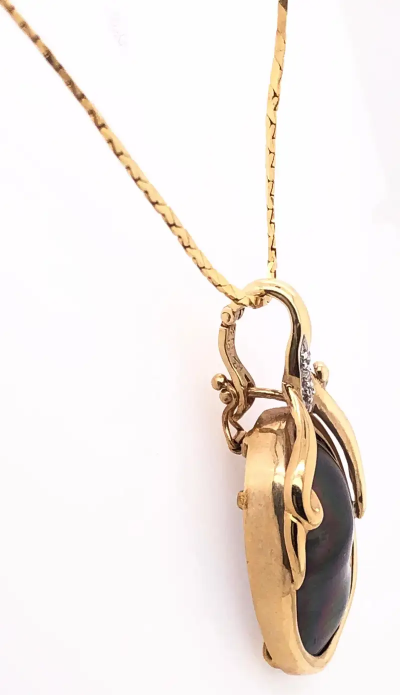 14 Karat Yellow Gold Necklace with Cultured Pearl and Diamond Pendant