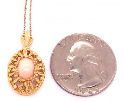 14 Karat Yellow Gold Necklace with Pendant