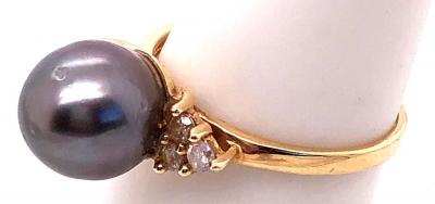 14 Karat Yellow Gold Ring Black Pearl Solitaire with Diamond Accents