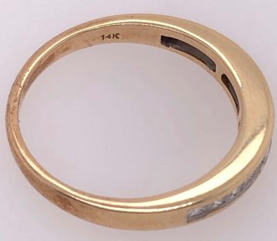 14 Karat Yellow Gold and Diamond Band Wedding Ring 0 45 TDW