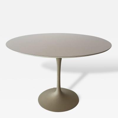 EERO SAARINEN Tulip Table