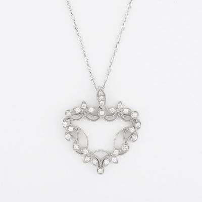 14K White Gold Diamond Heart Pendant Necklace