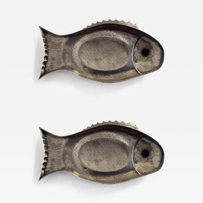 Arthur Court PAIR OF ARTHUR COURT ALUMINUM FISH TRAYS WITH GREEN ADVENTURINE CABOCHON EYE
