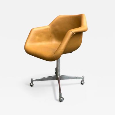 Jorge Zalszupin Brazilian Modern Armchair in Leather and Metal Jorge Zalszupin 1960s