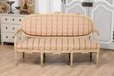 1790s Louis XVI Period French Painted Sofa with Oval Back and Carved Foliage