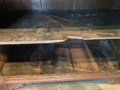 17TH CENTURY OAK DUTCH COURT CUPBOARD