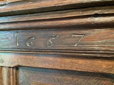 17TH CENTURY OAK DUTCH COURT CUPBOARD