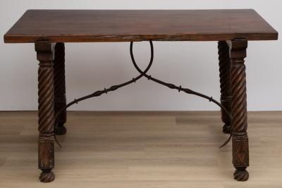 17TH CENTURY SPANISH BAROQUE WALNUT TRESTLE TABLE