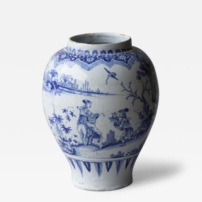 17th CENTURY NEVERS FAIENCE BALUSTER VASE IN THE CHINOISERIE TASTE