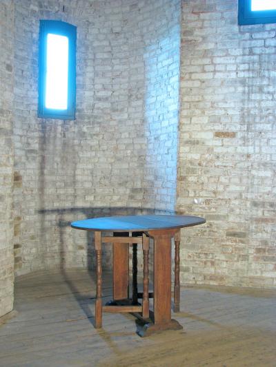 17th Century English Oak Oval Dropleaf Gateleg Table