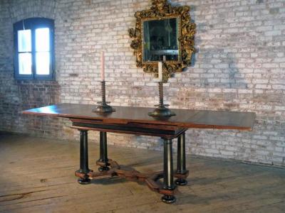 17th Century Inlaid Dutch Draw Leaf Table
