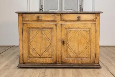 17th Century Italian Distressed Paint Wooden Buffet with Carved Diamond Motifs