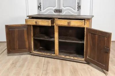 17th Century Italian Distressed Paint Wooden Buffet with Carved Diamond Motifs